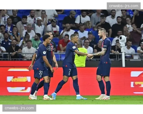 托利索：里昂13连胜势头正盛，我们不会关心马赛怎么样