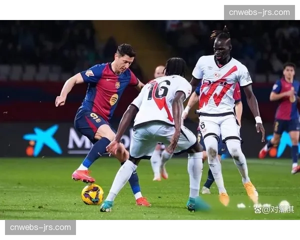 巴萨1-0小胜马略卡，克里斯滕森头球制胜