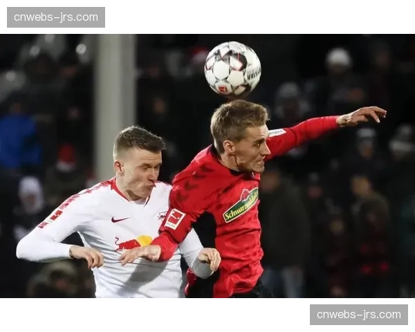 “特写：莱比锡红牛年轻主帅的战术板，诠释德甲新生代教练的建队哲学”