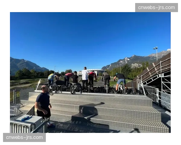 UCI推出线上教练认证课程，旨在全球范围内推广标准化的山地车教学体系