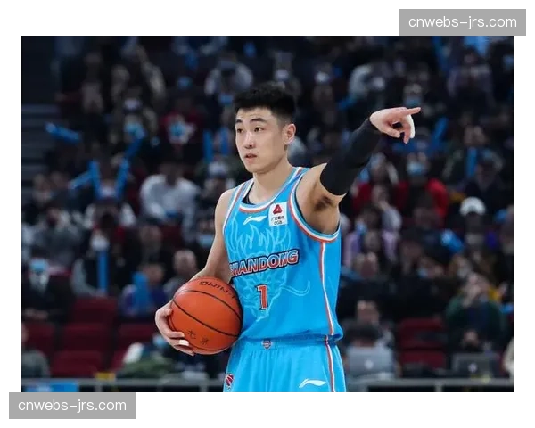 季后赛首轮首次全面启用“智能裁判辅助系统”，用于回放与违体犯规识别